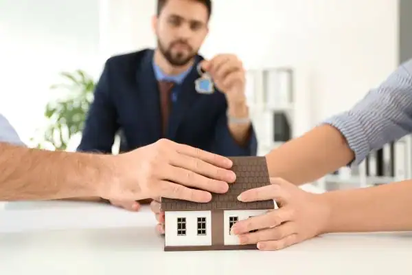 Couple arguing over property in divorce mediation Redruth