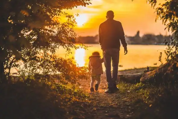 image of dad and child - parental alienation Redruth